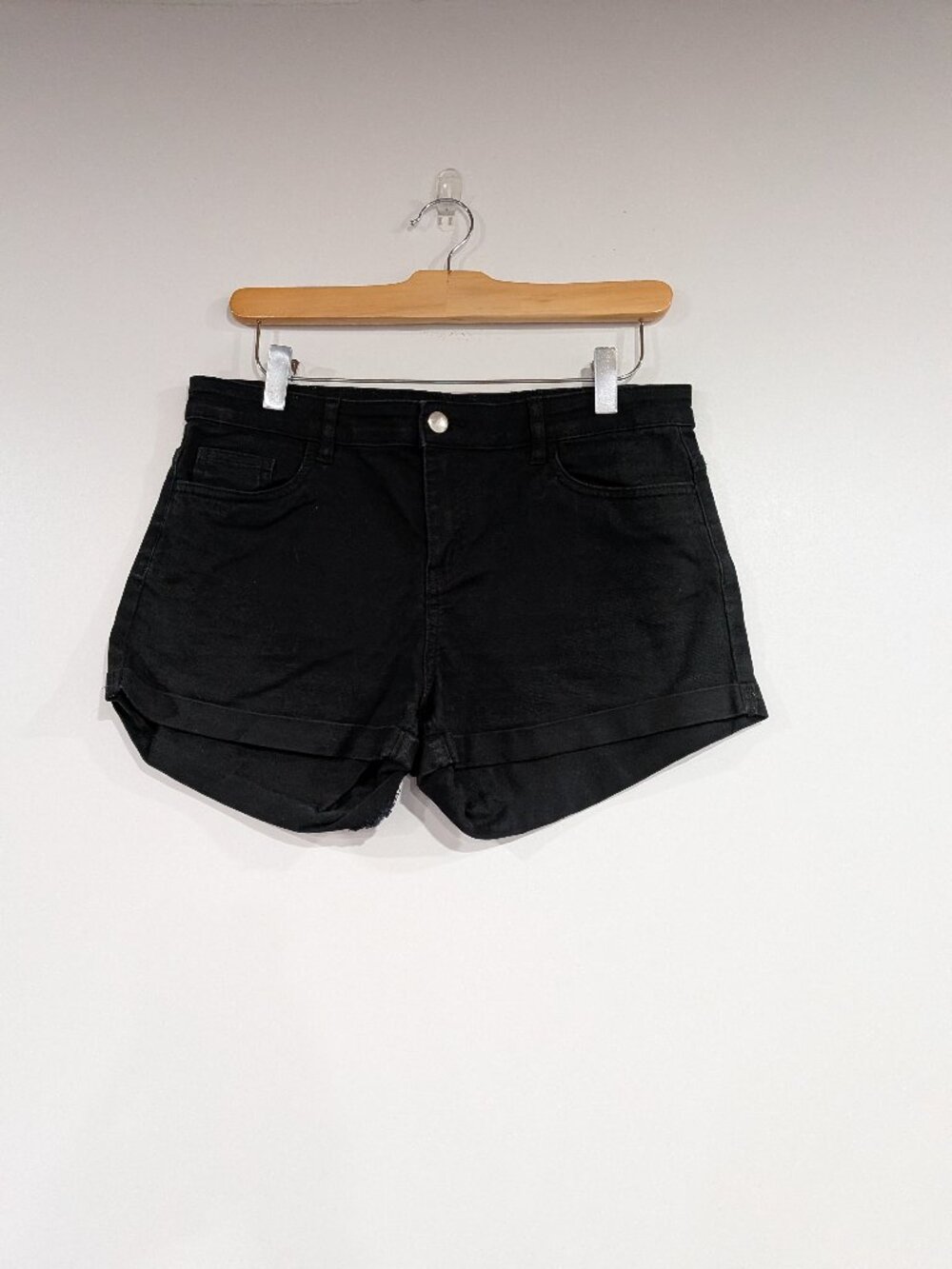 *3/$10* H&M Rolled Cuff Jean Shorts Black Size 8